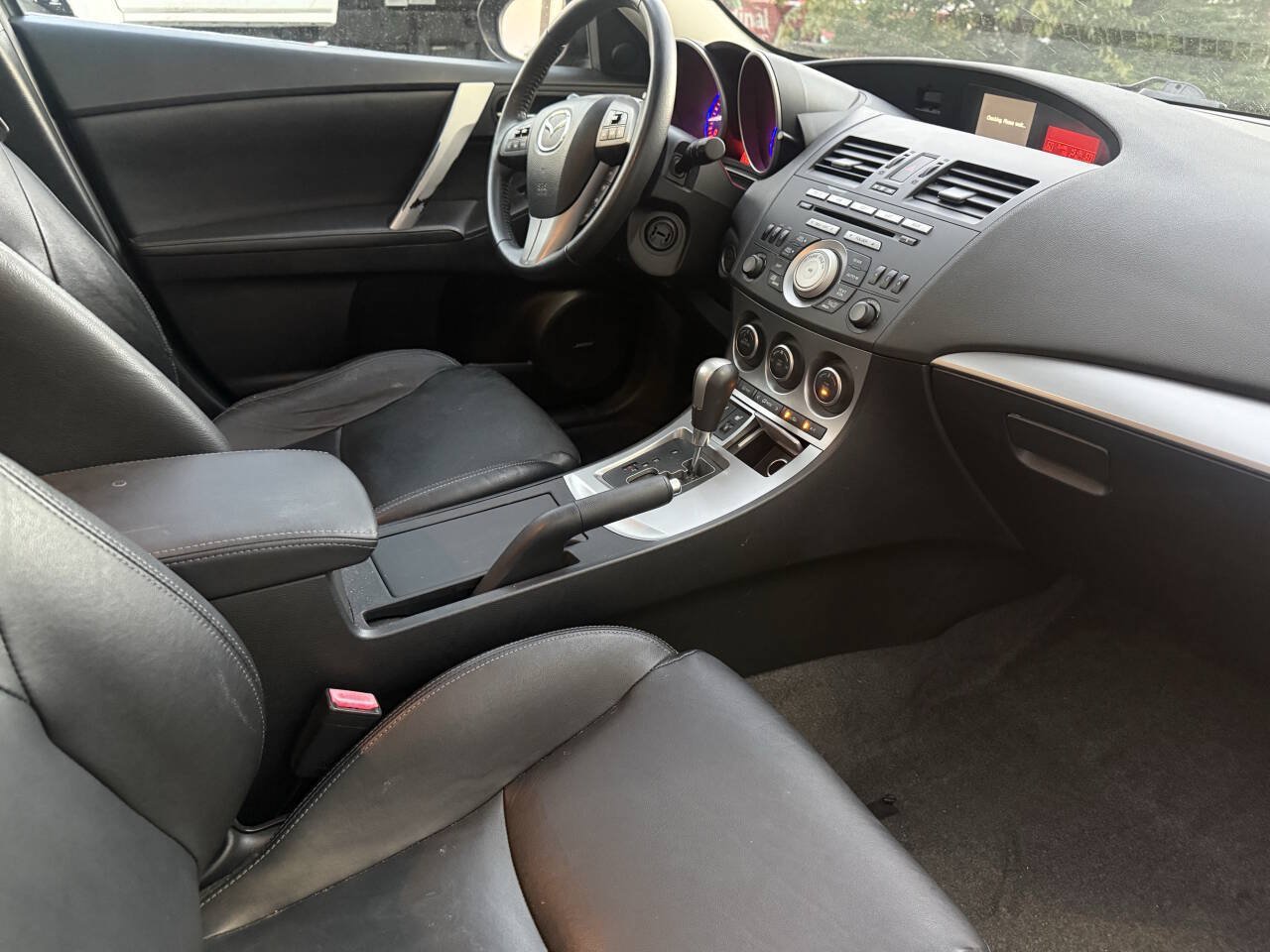 Used 2011 MAZDA MAZDA3 s Grand Touring w/ Tech Pkg FWD image 6