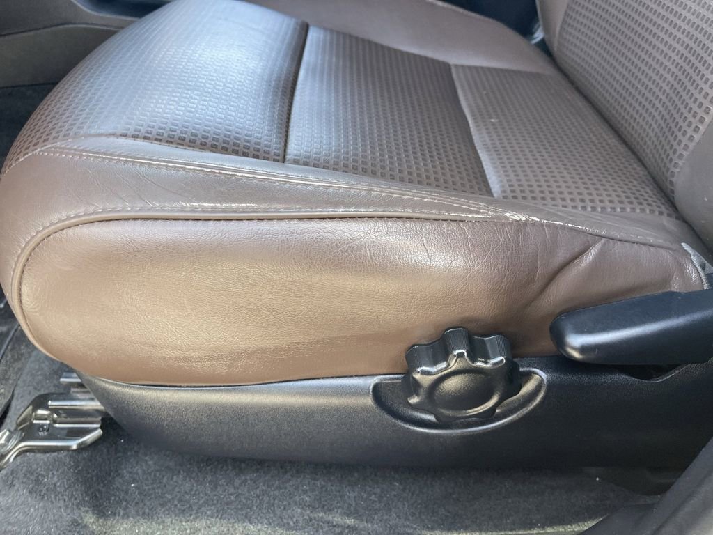 Used 2016 Toyota Tacoma Limited w/ Towing Package RWD image 20