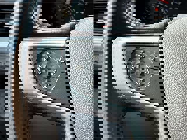 Used 2021 GMC Acadia SLT w/ Trailering Package image 24