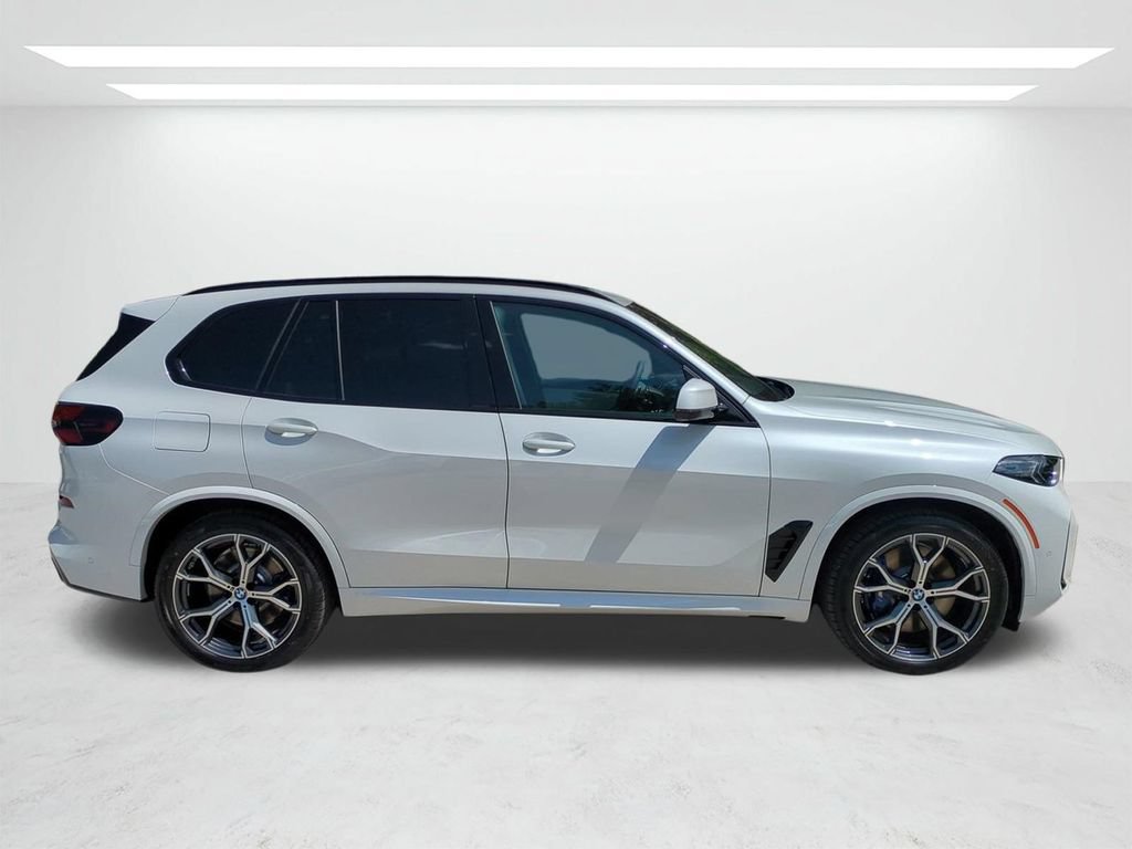 New 2026 BMW X5 xDrive50e w/ M Sport Package AWD/4WD image 3