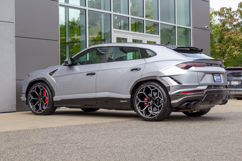 Used 2024 Lamborghini Urus Performante AWD/4WD image 8