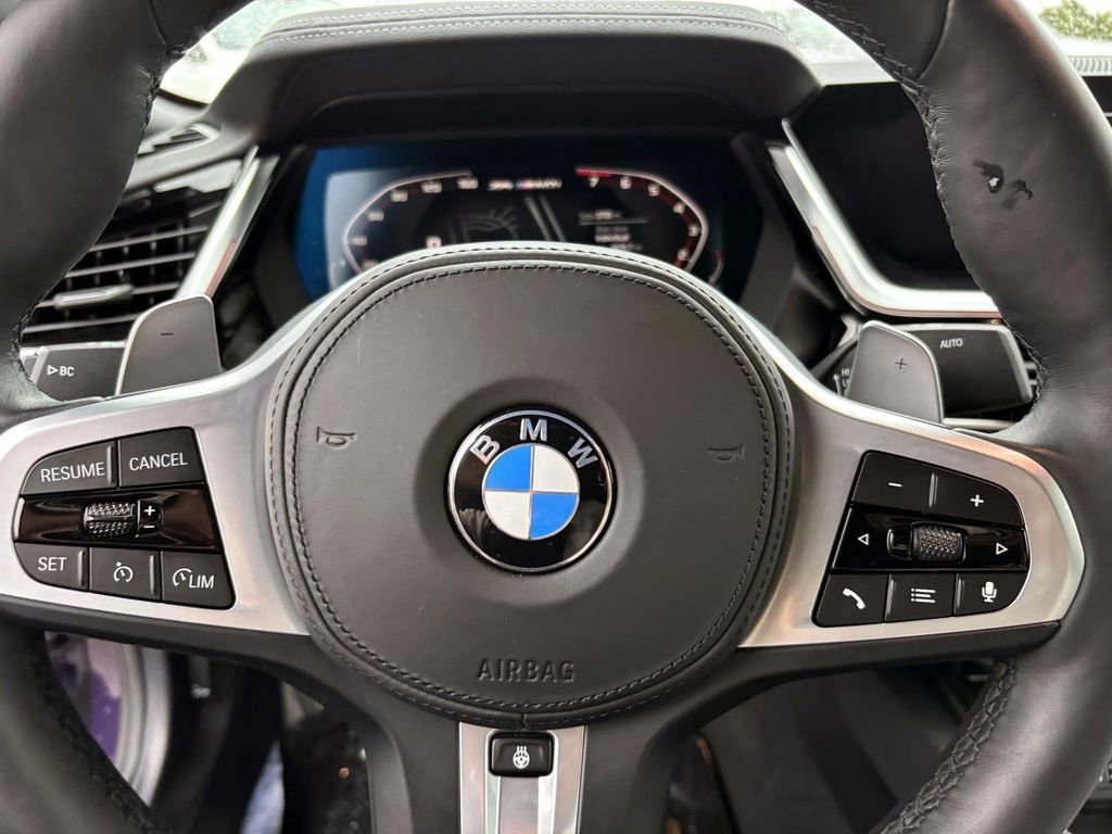 Used 2025 BMW Z4 M40i w/ Premium Package image 16