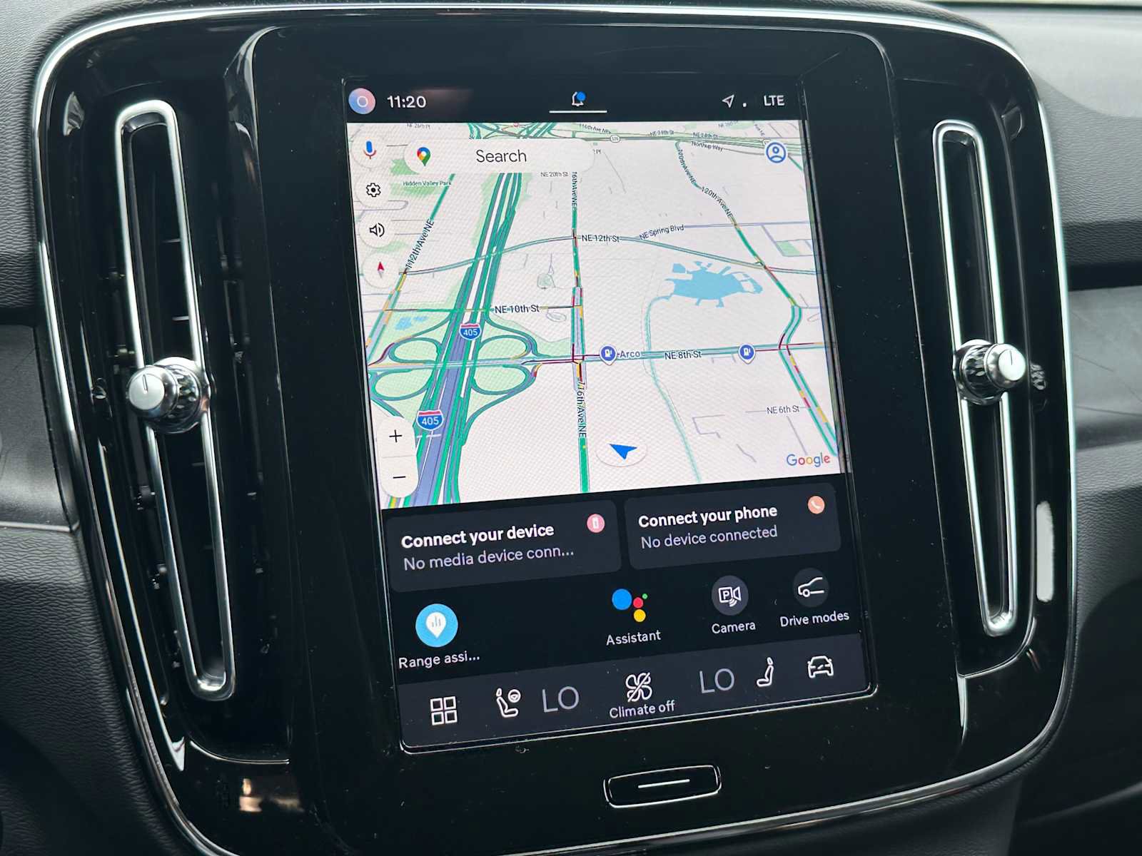 Used 2025 Volvo EX40 Core w/ Climate Package AWD/4WD image 24