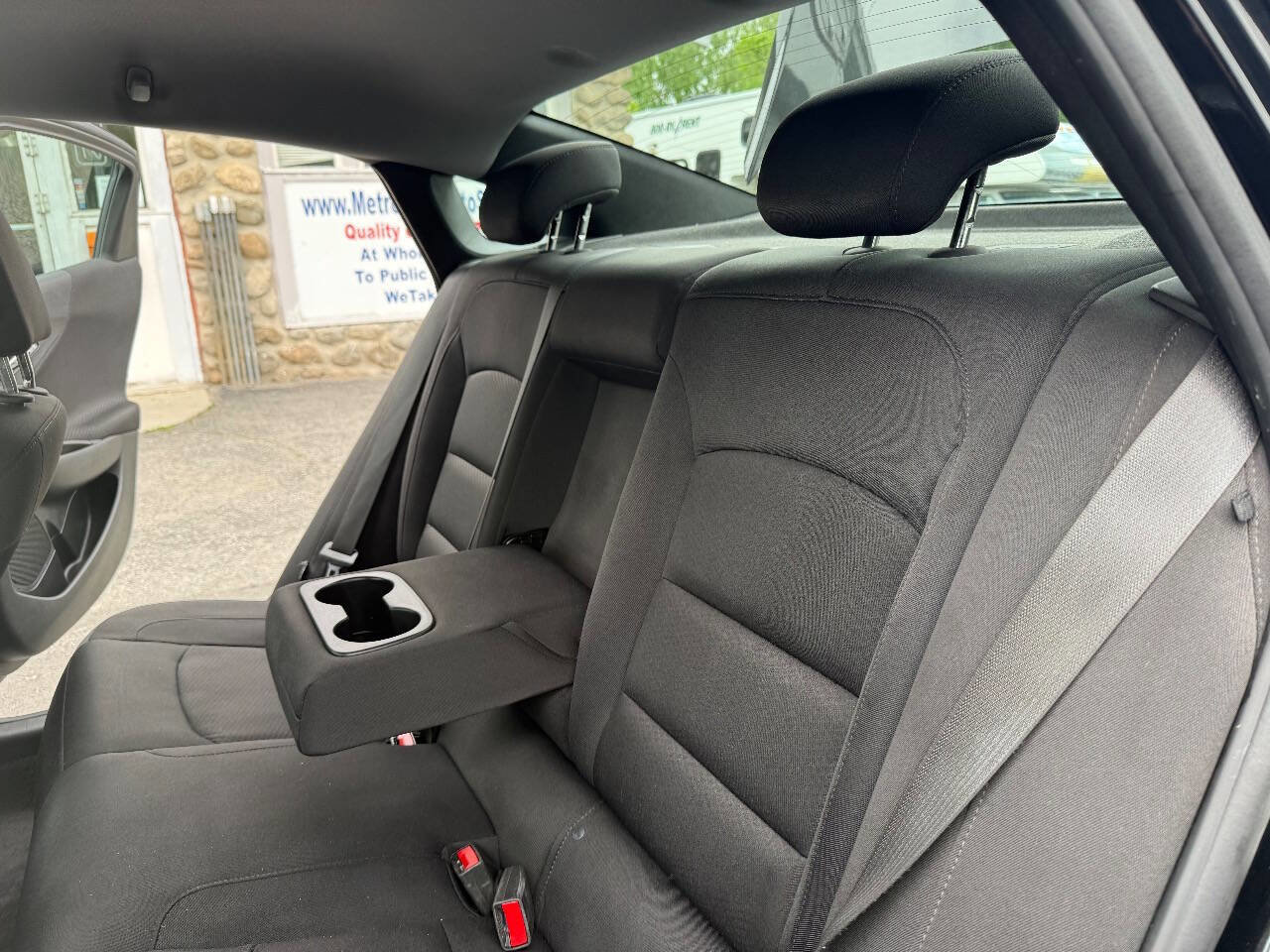 Used 2020 Chevrolet Malibu LT image 35