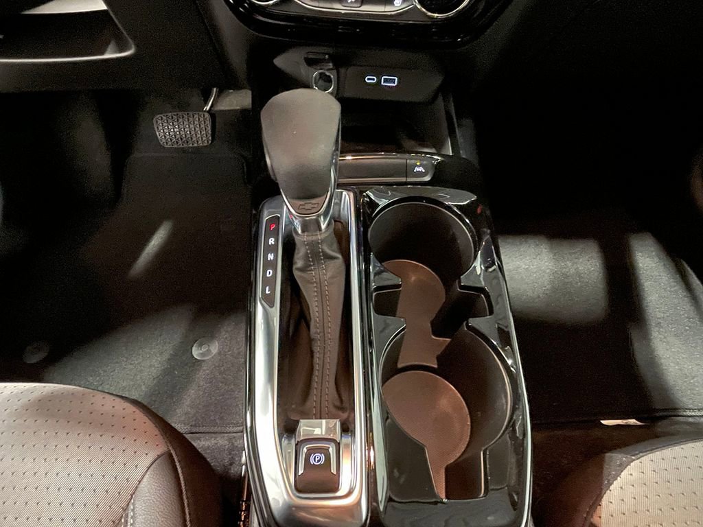 Used 2024 Chevrolet Trax LT w/ Sunroof Package image 35