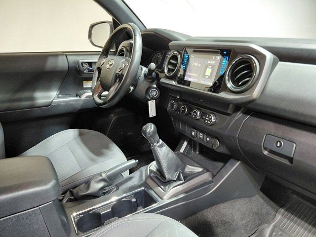 Used 2019 Toyota Tacoma TRD Off-Road image 21