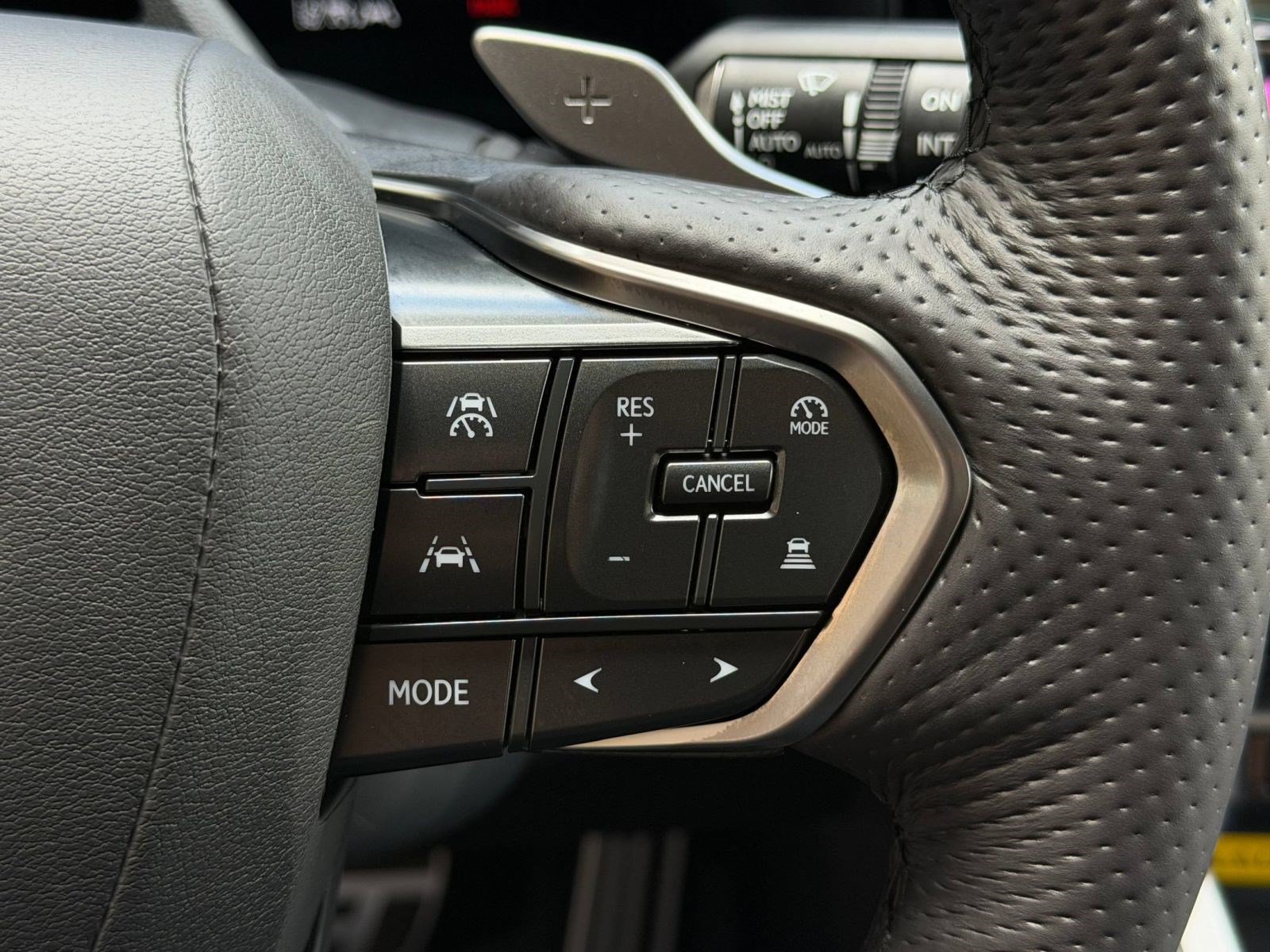 New 2026 Lexus TX 500h AWD image 27