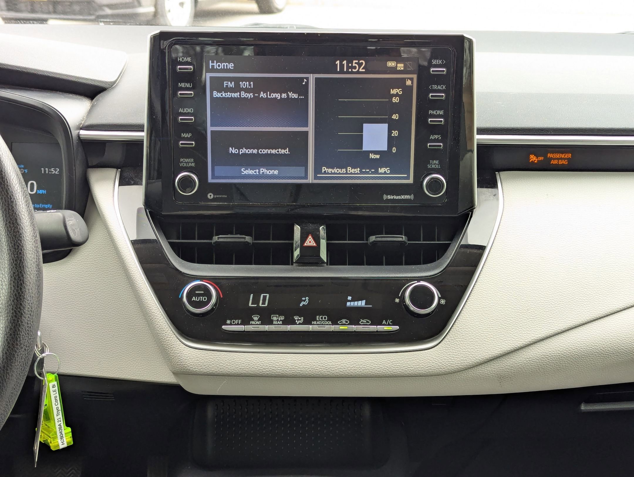 Used 2021 Toyota Corolla LE w/ Carpet Mat Package (TMS) image 18