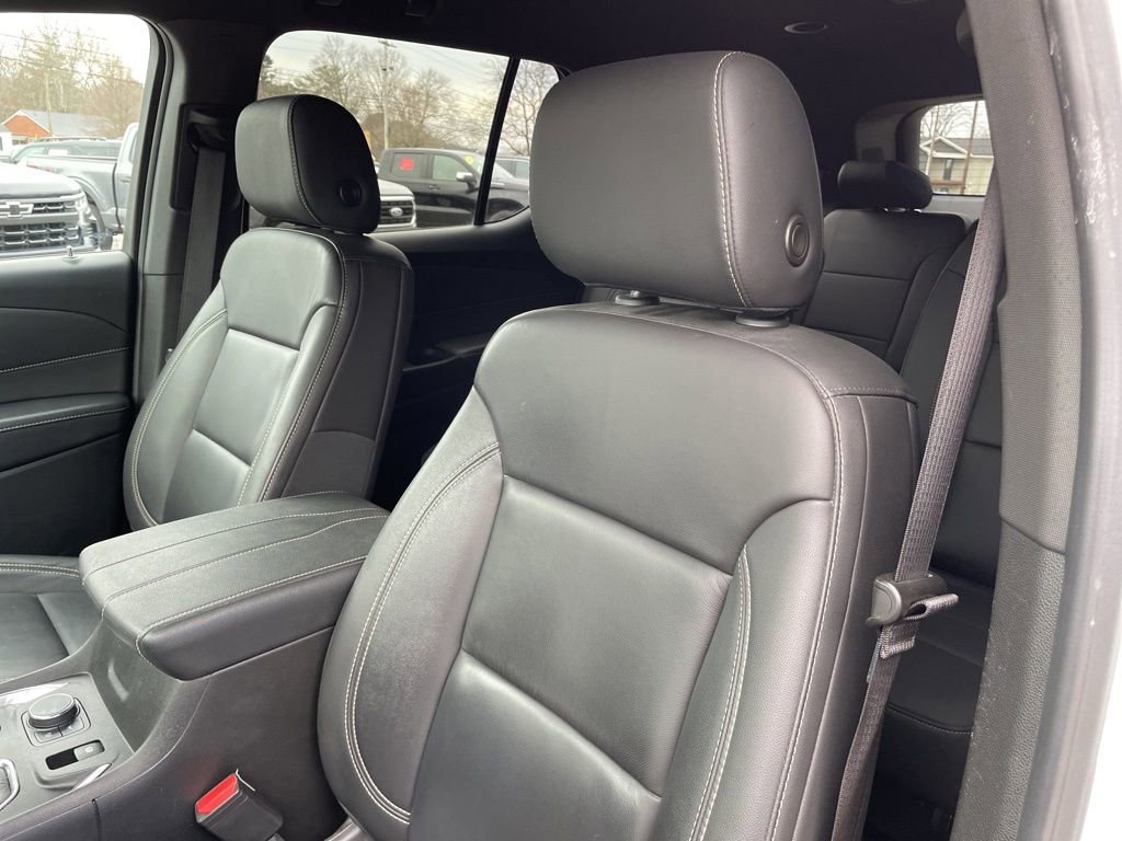 Used 2023 Chevrolet Traverse LT image 7