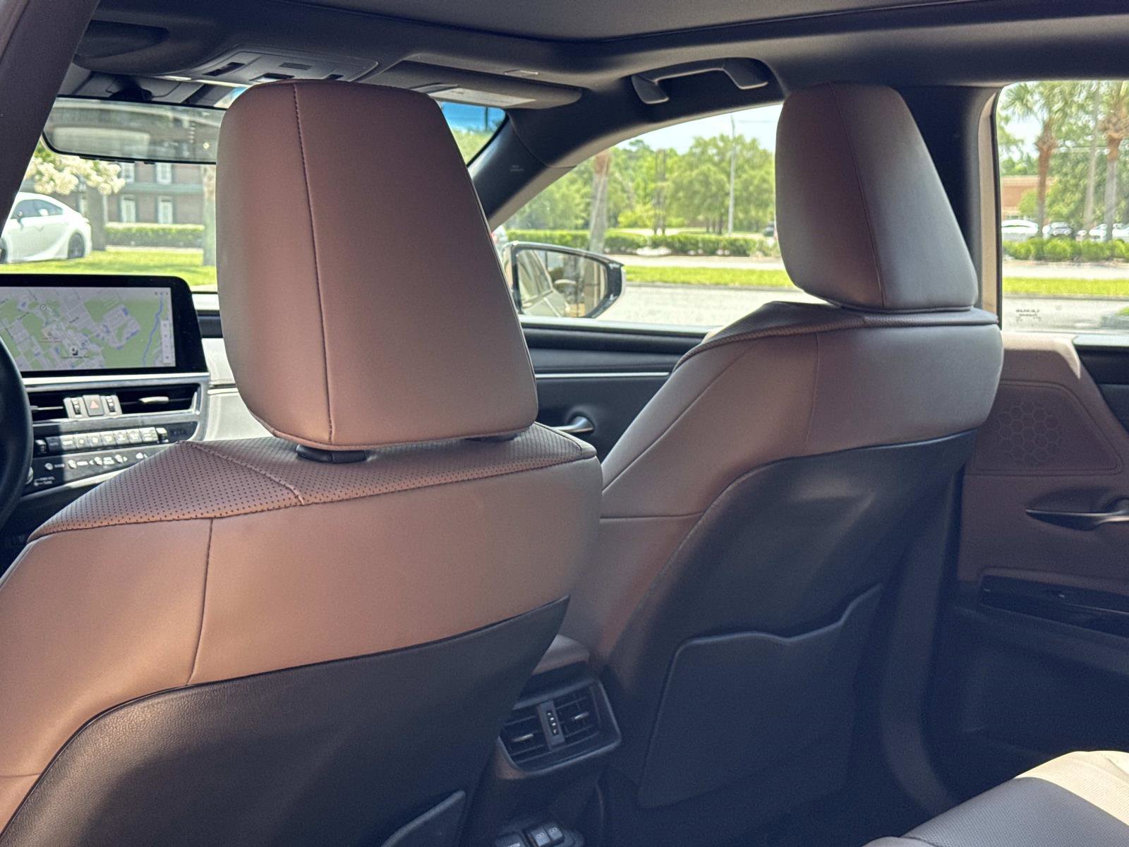 Used 2024 Lexus ES 350 w/ Premium Package FWD image 18