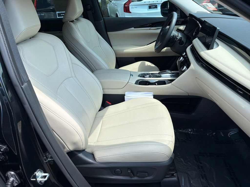 Used 2023 INFINITI QX60 Pure FWD image 13