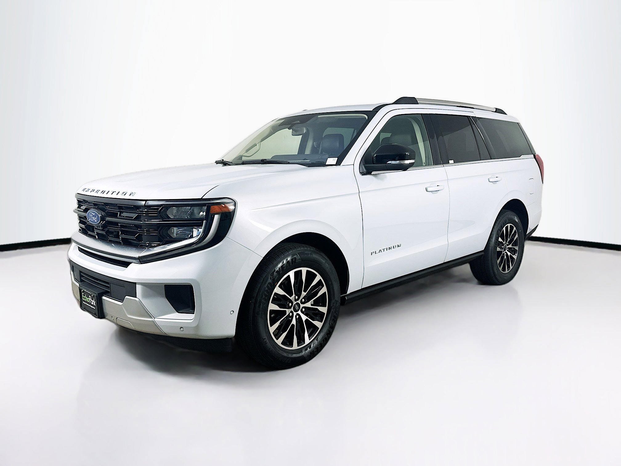 Used 2025 Ford Expedition Platinum AWD/4WD image 3