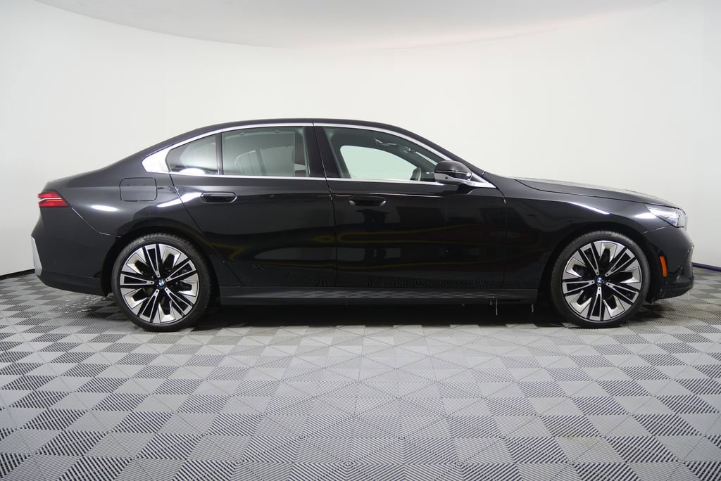 Certified 2025 BMW 540i xDrive 540i xDrive image 2