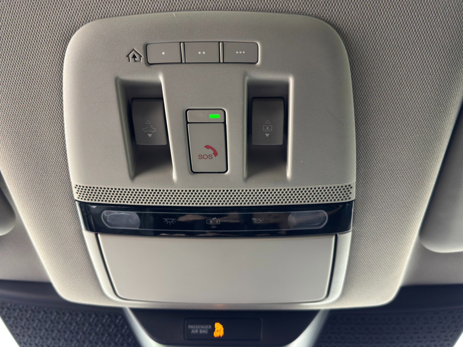 Used 2023 Nissan Ariya Premiere image 33