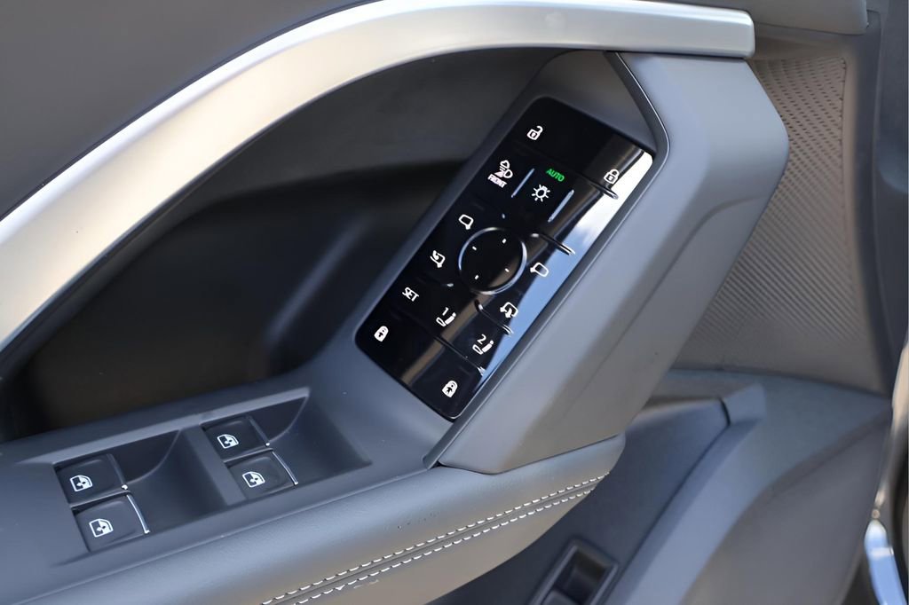 New 2025 Audi Q5 Premium Plus image 11