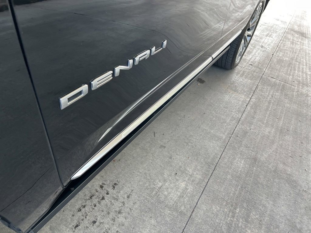 Used 2024 GMC Yukon Denali w/ Denali Reserve Package AWD/4WD image 14