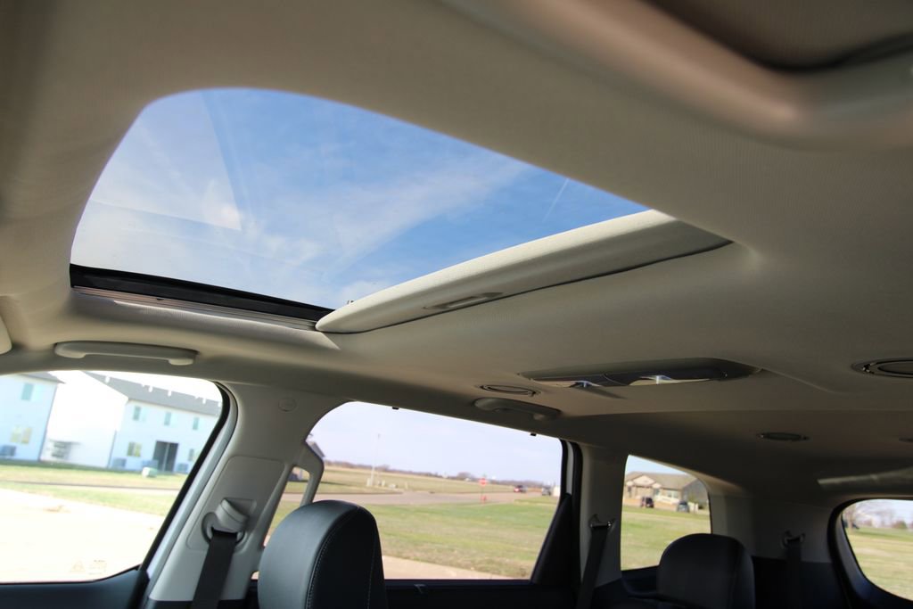 Used 2024 Kia Telluride EX w/ EX Captain's Chair Package image 14