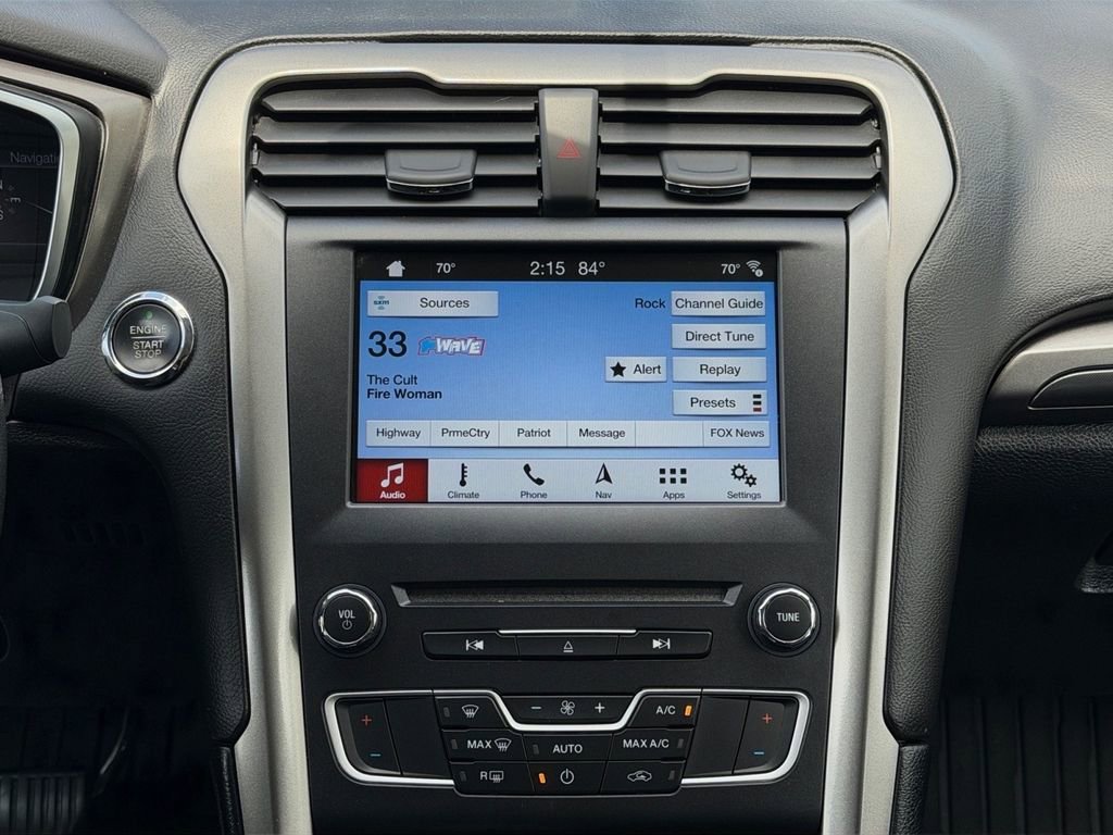 Used 2017 Ford Fusion SE w/ Equipment Group 201A image 15