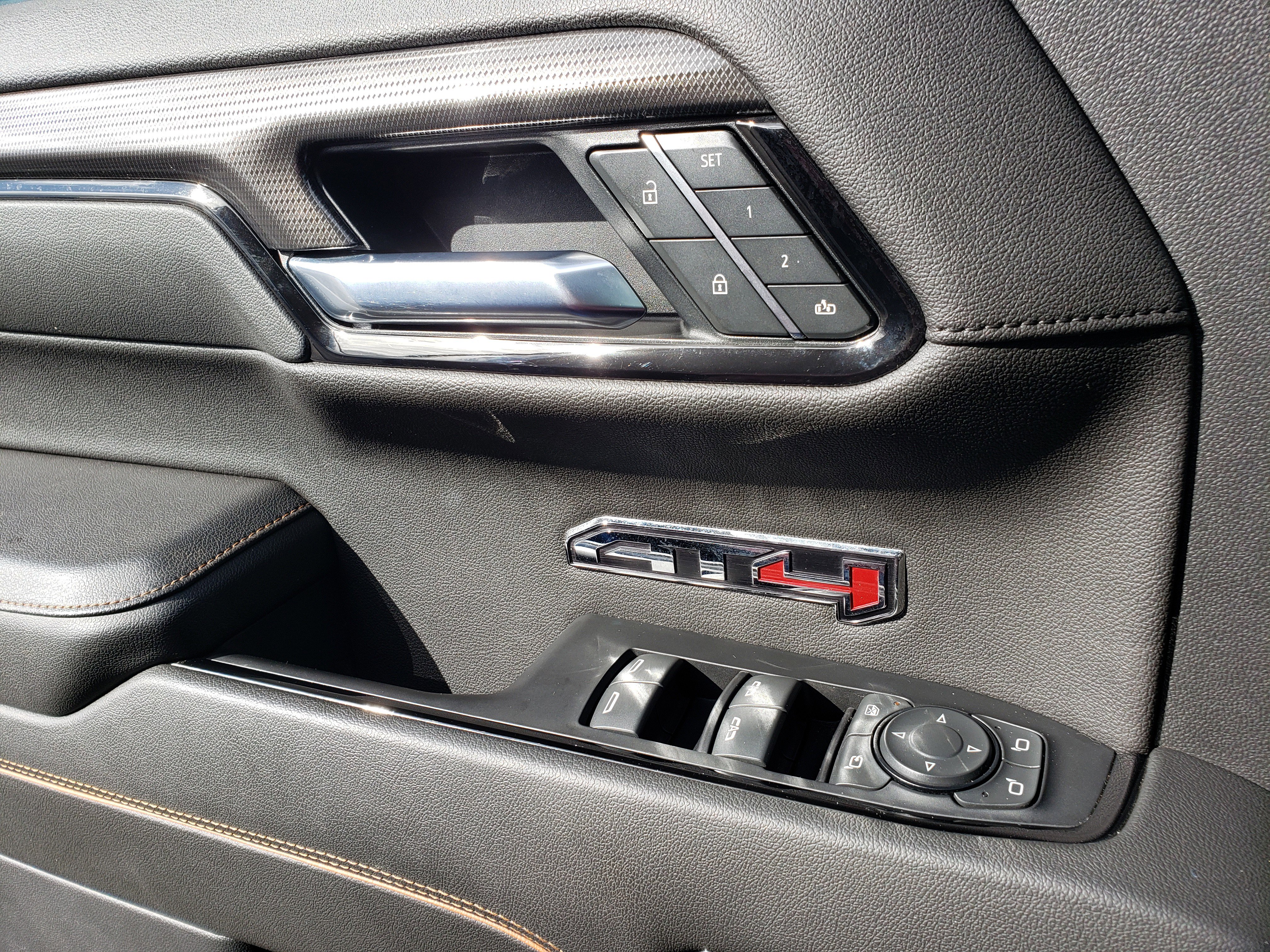 Used 2022 GMC Sierra 1500 AT4 w/ AT4 Premium Package image 14