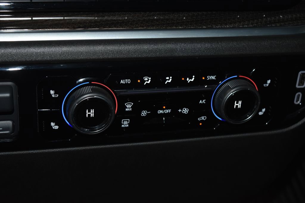 Used 2025 Chevrolet Silverado 1500 LT image 13