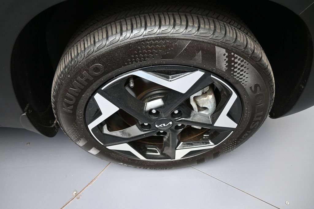 Certified 2025 Kia Seltos EX w/ EX Sunroof Package AWD/4WD image 12