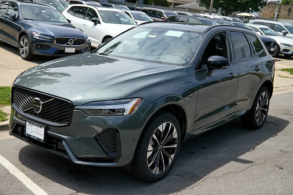 New 2026 Volvo XC60 T8 Plus w/ Protection Package Premier AWD/4WD image 6