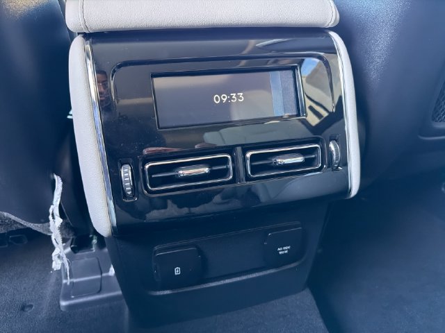 New 2027 Lincoln Aviator AWD image 17