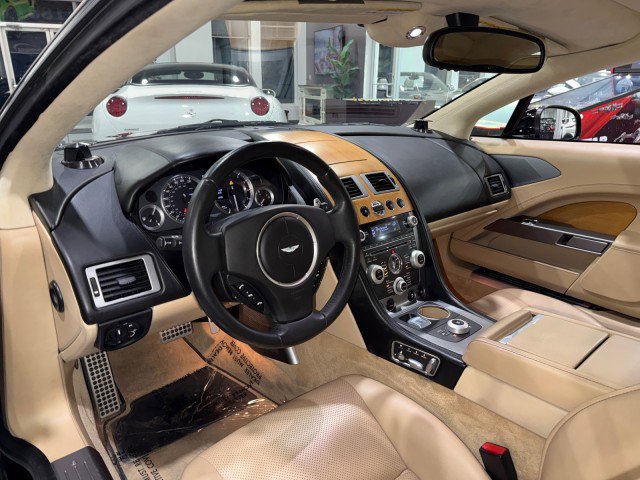Used 2011 Aston Martin Rapide image 10