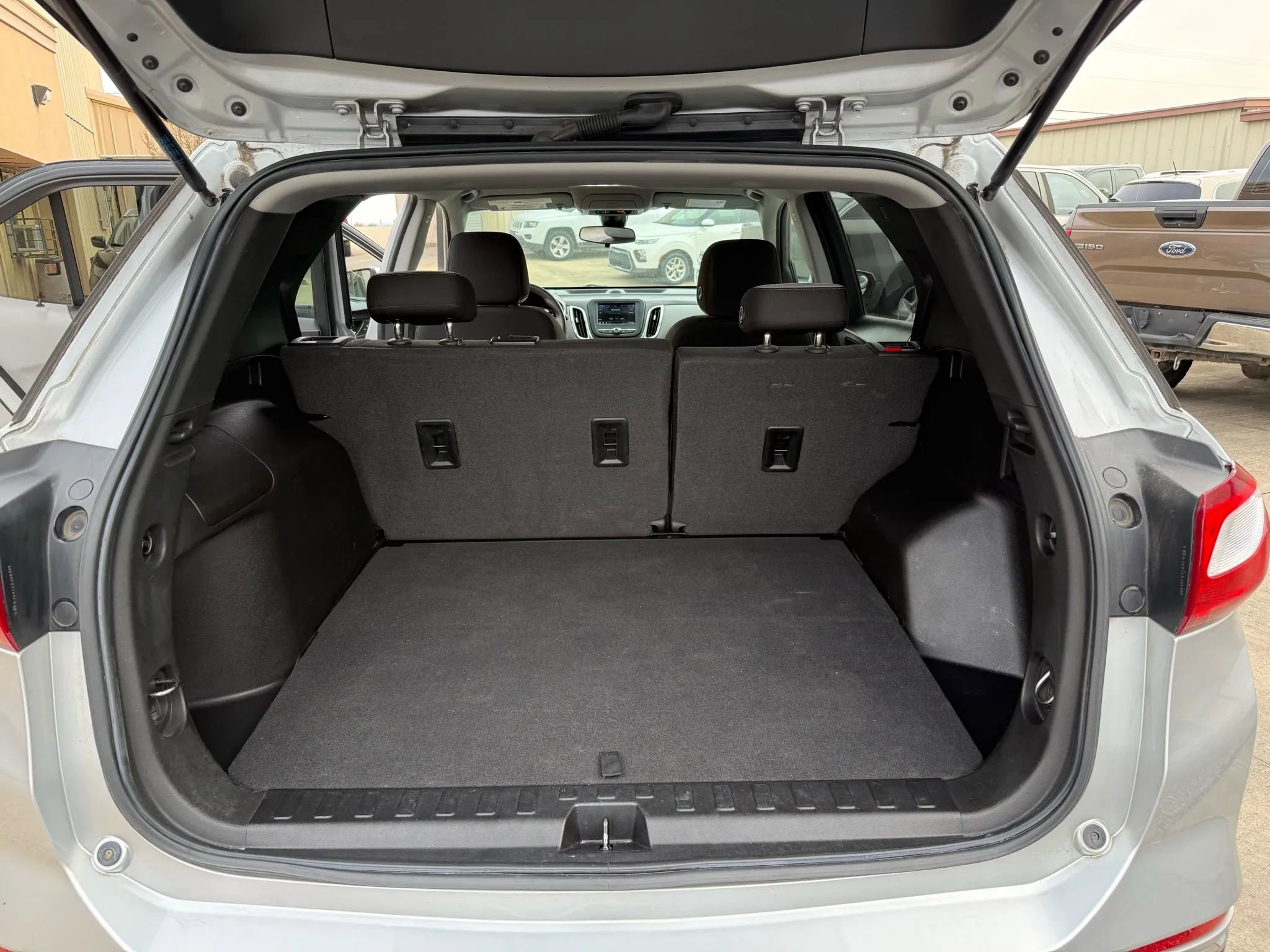 Used 2020 Chevrolet Equinox LT image 23