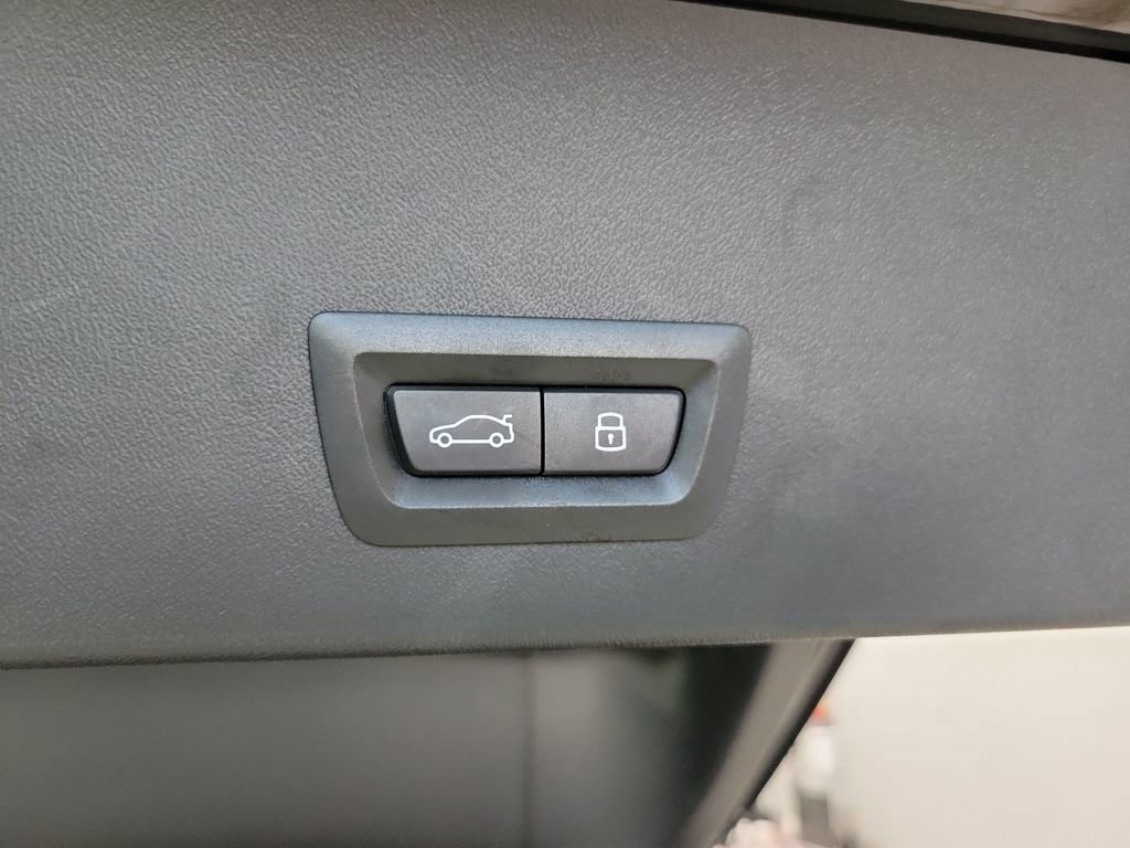 Used 2025 BMW X3 xDrive30i w/ Premium Package image 19