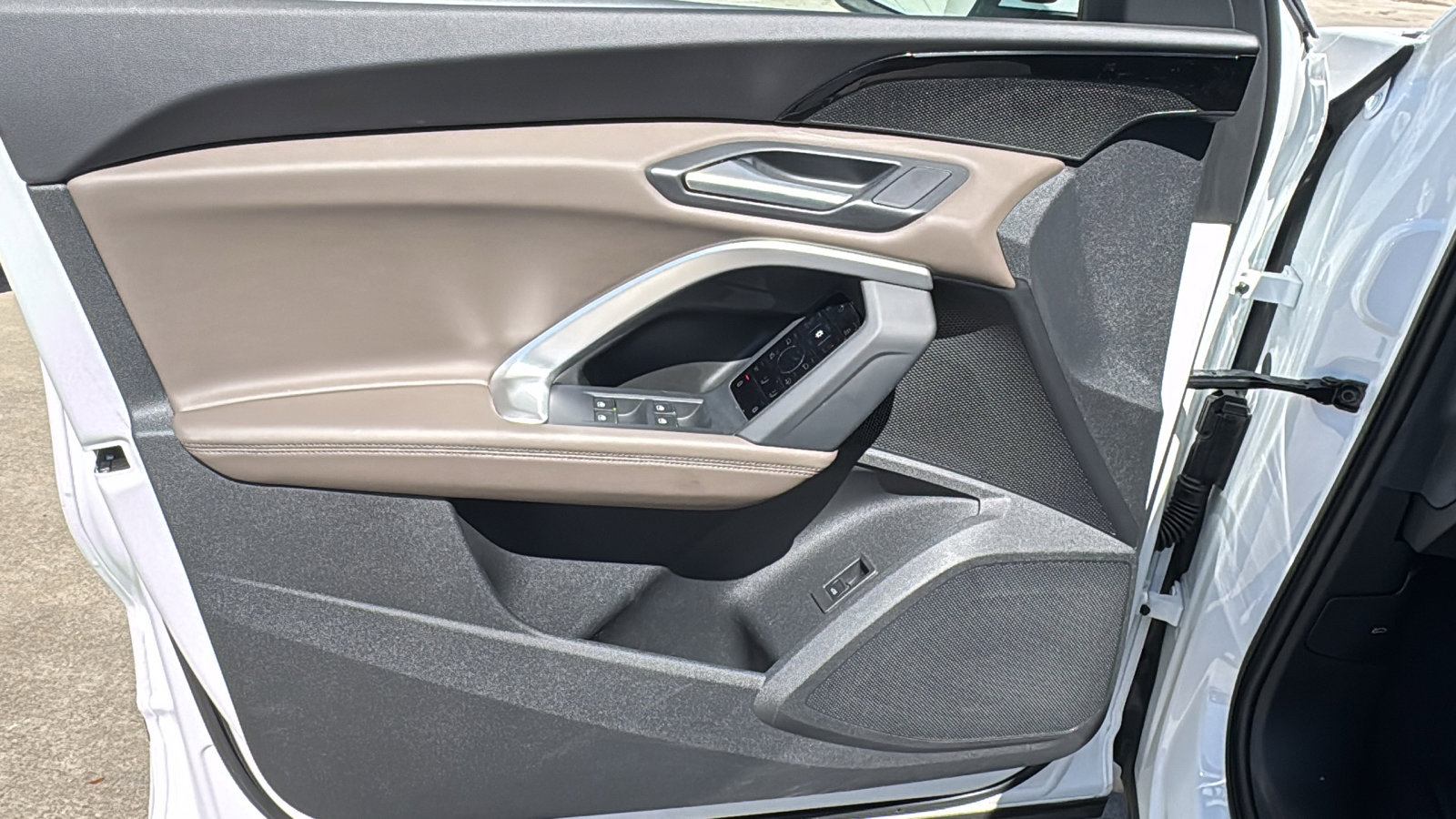 Used 2025 Audi Q5 2.0T Premium image 11