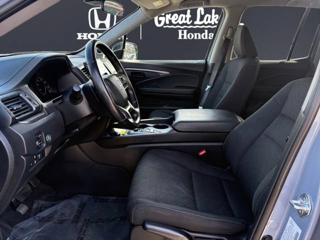 Used 2025 Honda Ridgeline Sport image 11