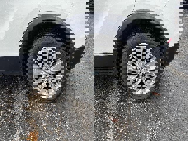 Used 2018 Buick Encore Preferred image 27