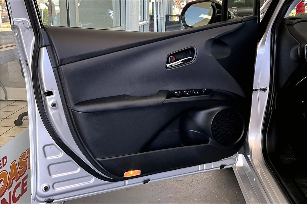 Used 2016 Toyota Prius Four w/ Advanced Technology Package FWD image 20