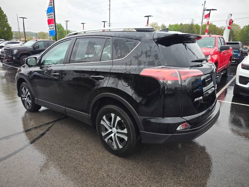 Used 2016 Toyota RAV4 LE w/ Four Season Floor Mat Package AWD/4WD image 6