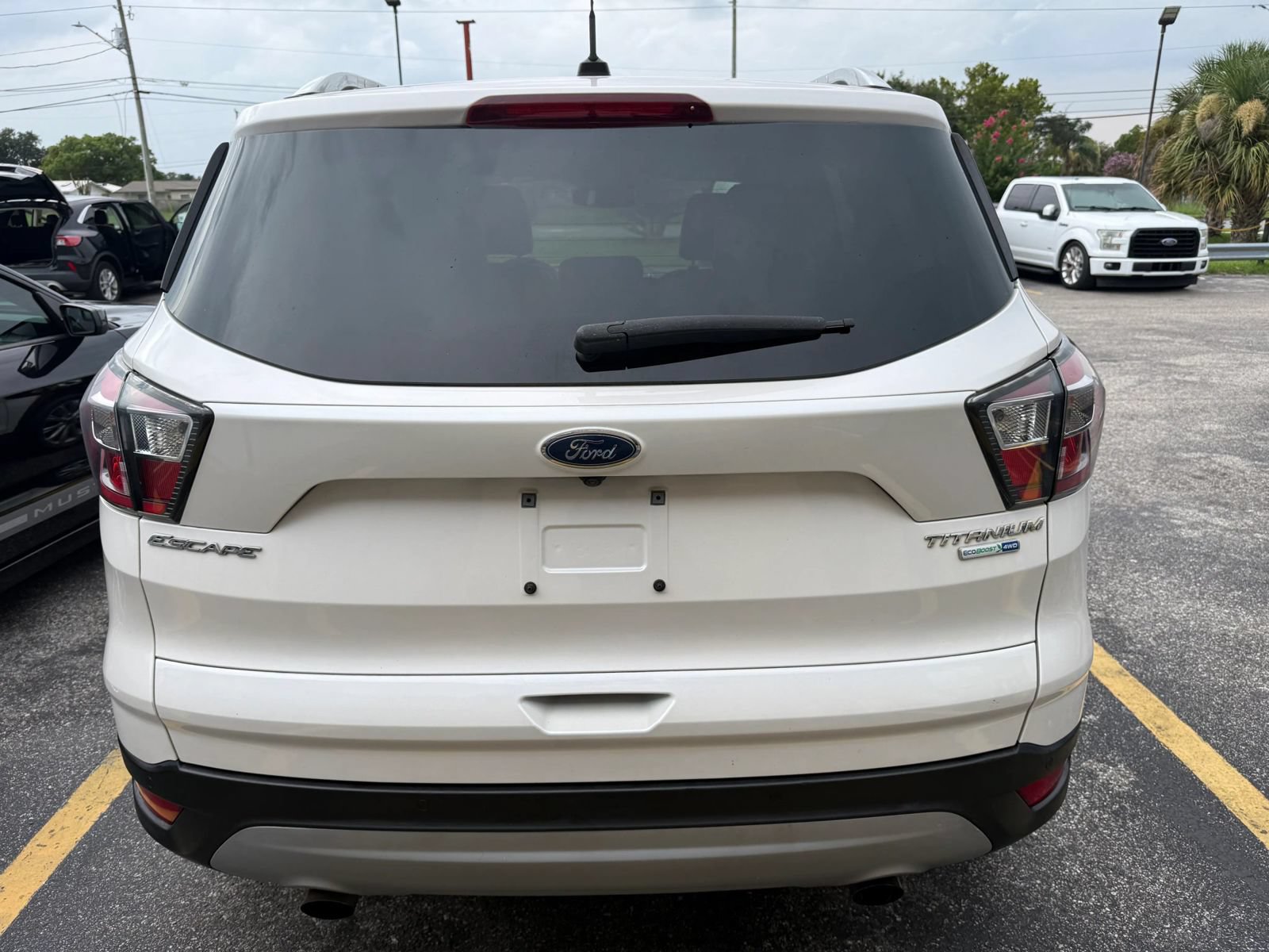 Used 2017 Ford Escape Titanium AWD/4WD image 3
