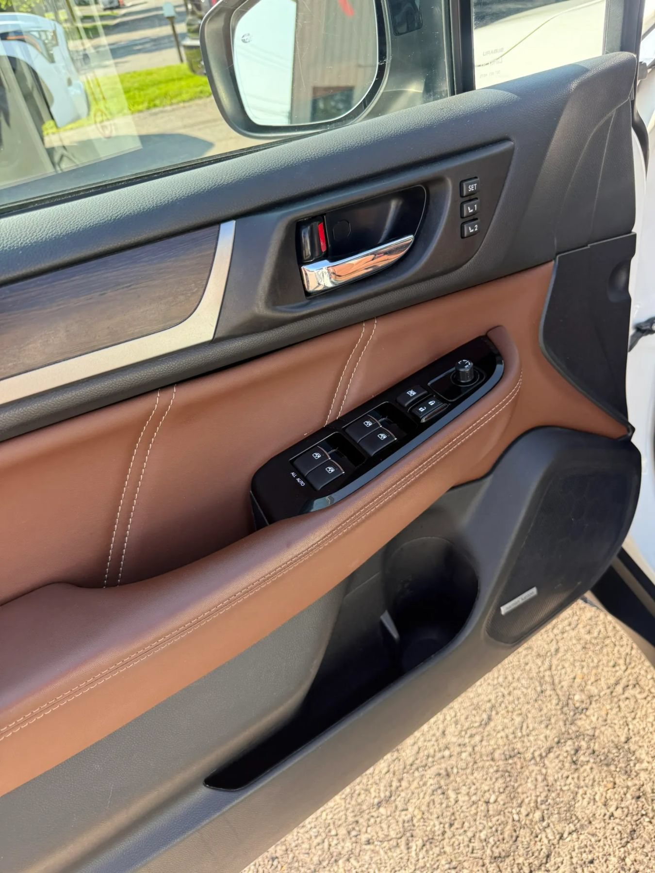 Used 2018 Subaru Outback 3.6R Touring AWD/4WD image 11