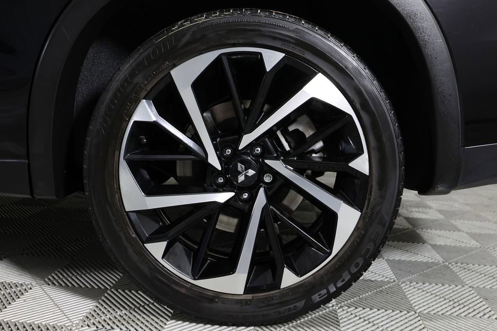 Used 2022 Mitsubishi Outlander SE image 42