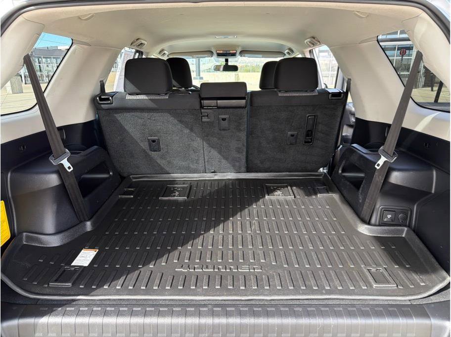 Used 2017 Toyota 4Runner SR5 image 13