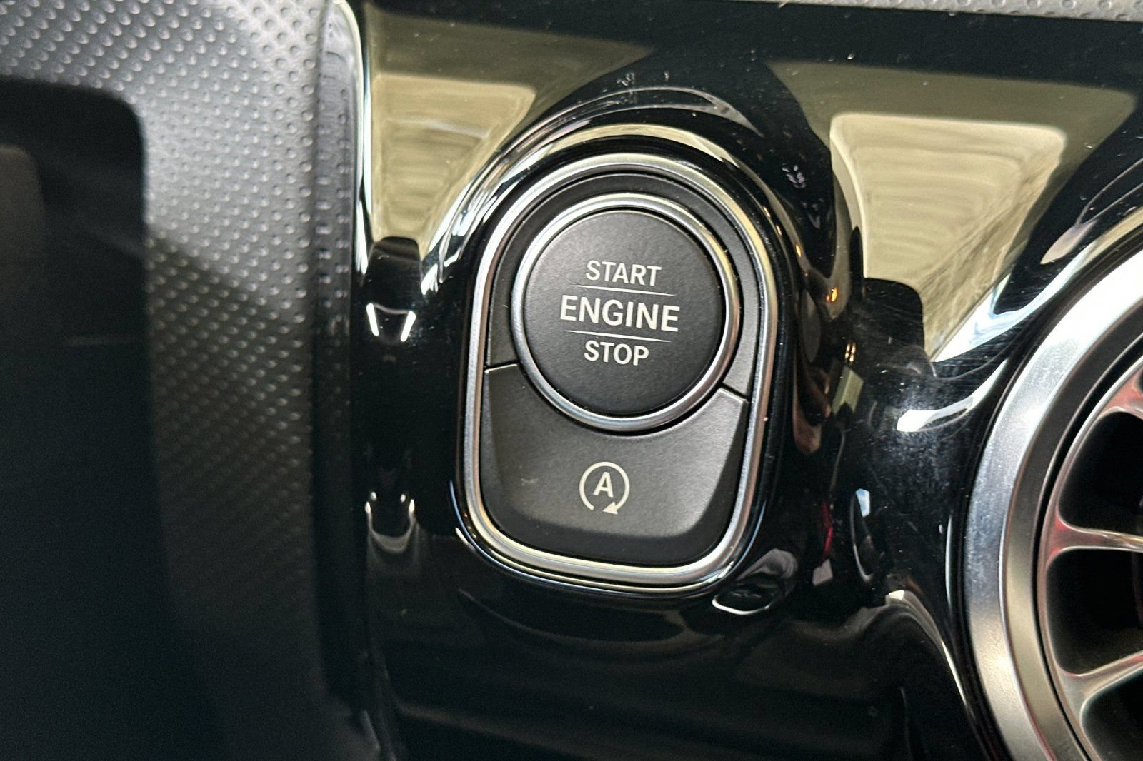 Certified 2023 Mercedes-Benz CLA 35 AMG 4MATIC image 28