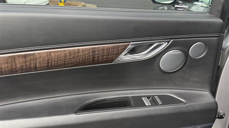 Used 2025 Genesis GV80 3.5T Prestige image 18