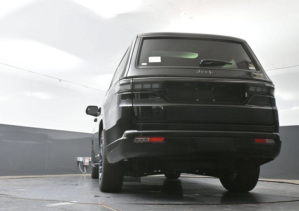 New 2026 Jeep Grand Wagoneer 4WD image 44