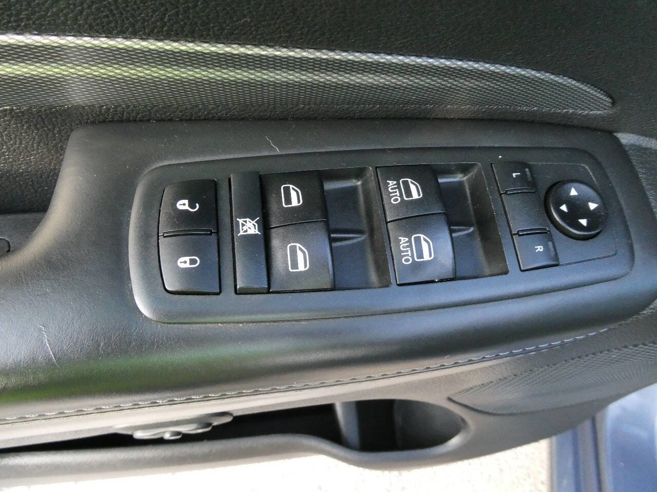Used 2020 Dodge Durango R/T w/ Blacktop Package AWD/4WD image 22