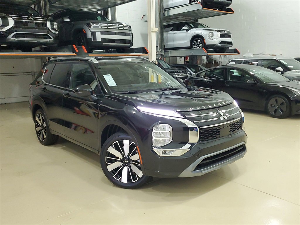 New 2025 Mitsubishi Outlander SEL image 30