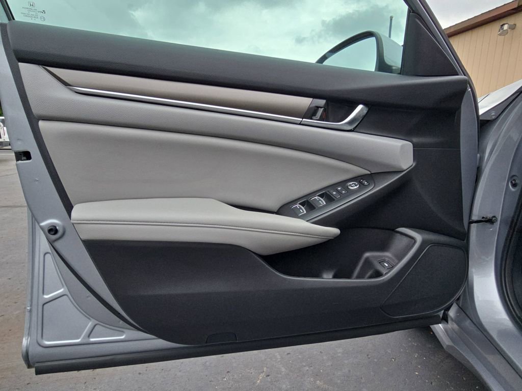 Used 2020 Honda Accord LX image 27