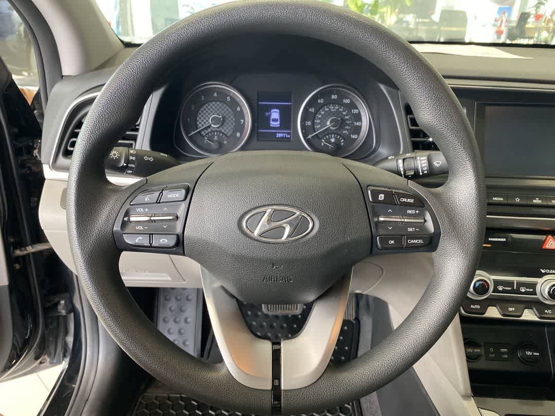 Used 2020 Hyundai Elantra SEL FWD image 16