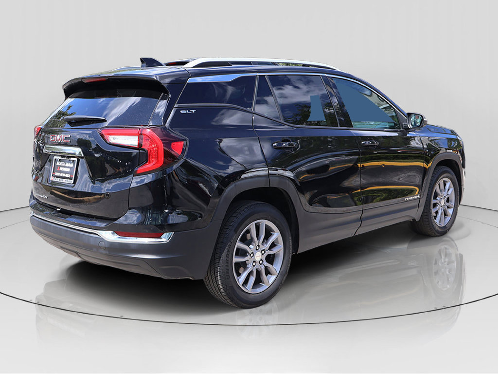 Used 2024 GMC Terrain SLT FWD image 7