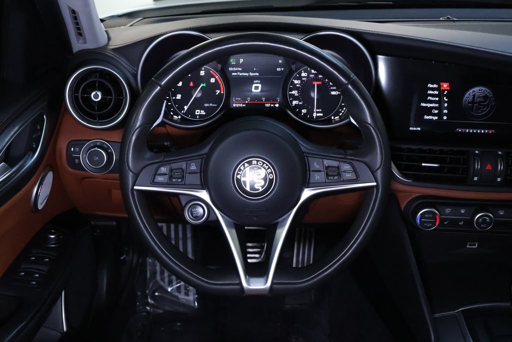Used 2018 Alfa Romeo Giulia Ti Sport w/ Quick Order Package 22S Sport AWD/4WD image 19