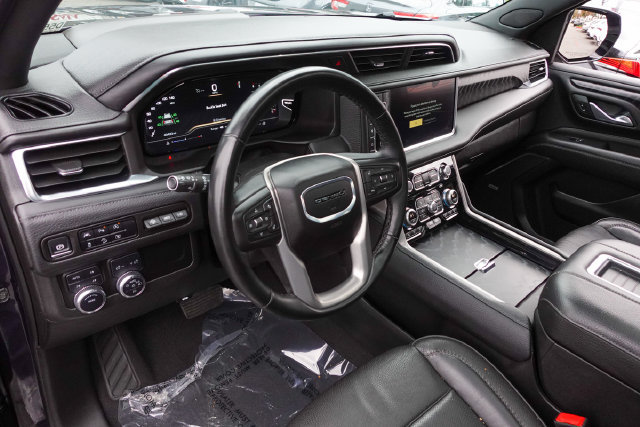 Used 2024 GMC Yukon XL Denali AWD/4WD image 14