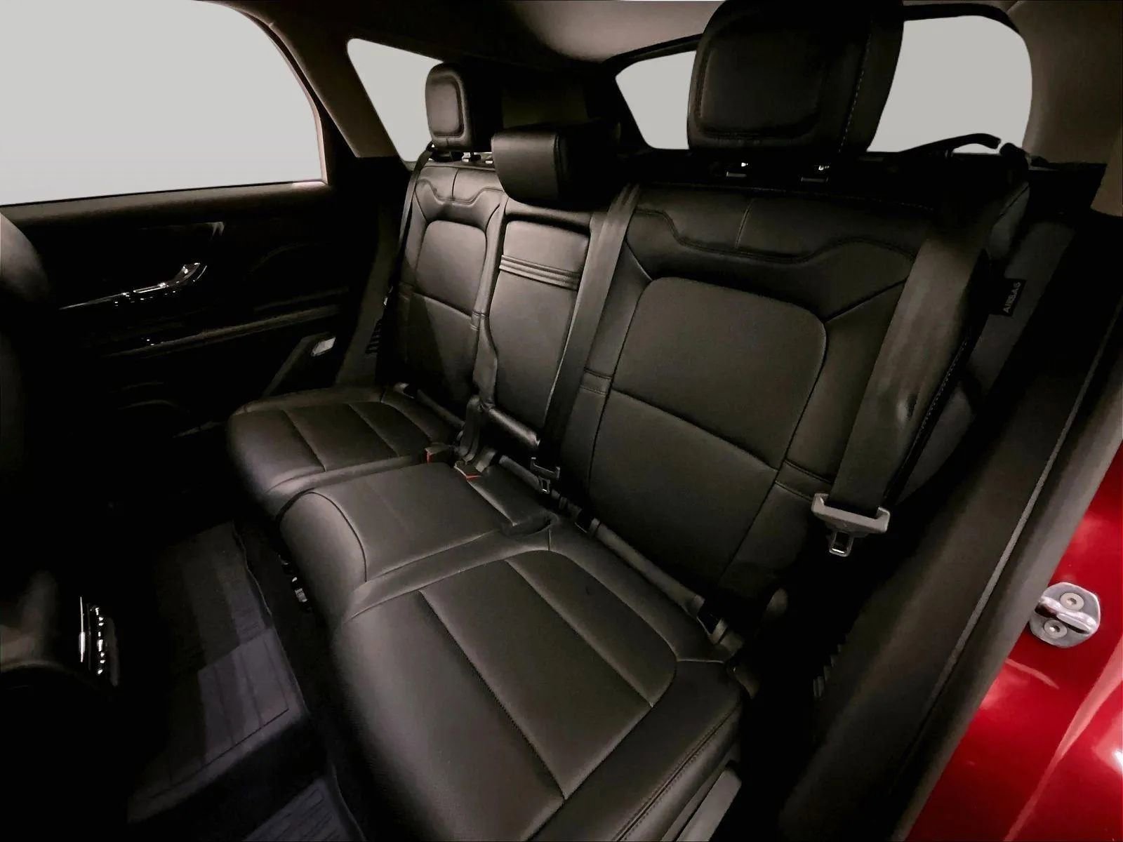 Used 2025 Lincoln Corsair AWD w/ Equipment Group 101A image 25